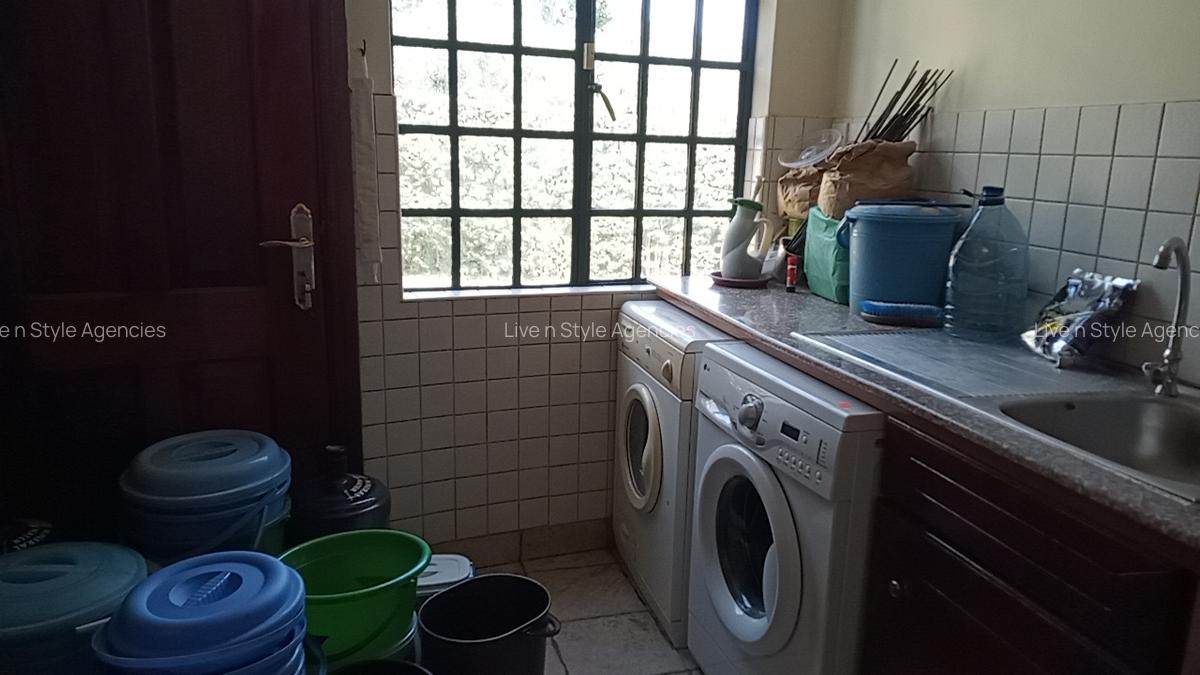 4 Bed House with En Suite in Runda - 13