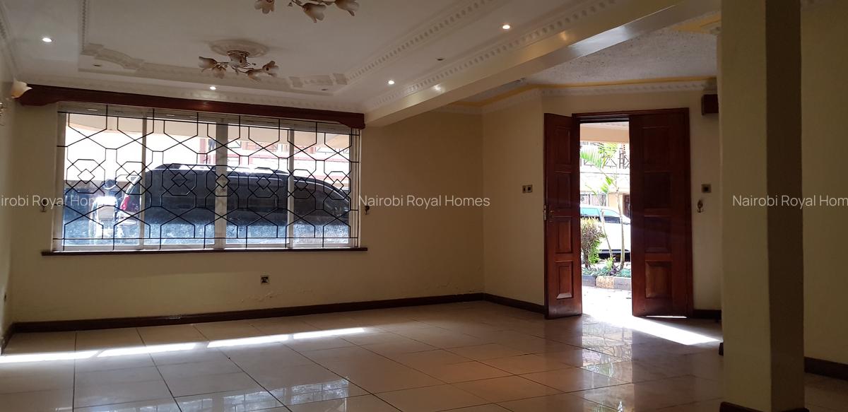 5 Bed Townhouse with En Suite at Valley Arcade - 14