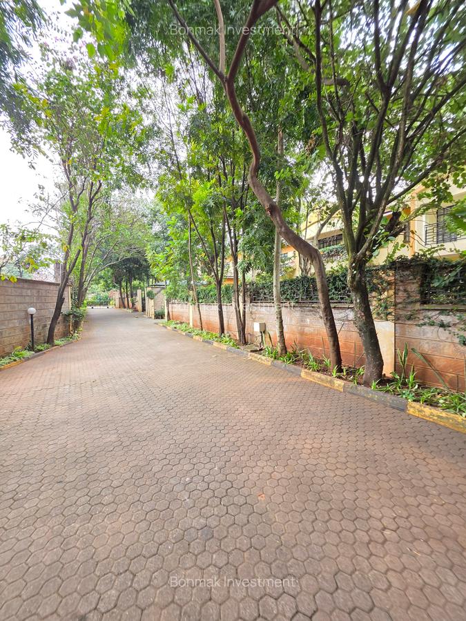 4 Bed Townhouse with En Suite at Lavington Green - 5