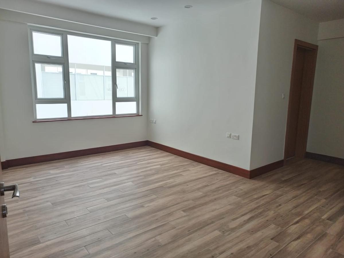 2 Bed Apartment with En Suite at City Park Drive - 3