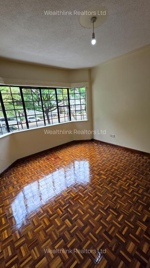 2 Bed Apartment with En Suite in Westlands Area - 9