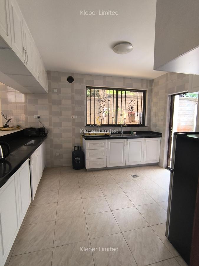 5 Bed Villa with En Suite in Lavington - 8