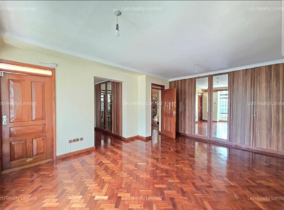 4 Bed Townhouse with En Suite in Riverside - 6
