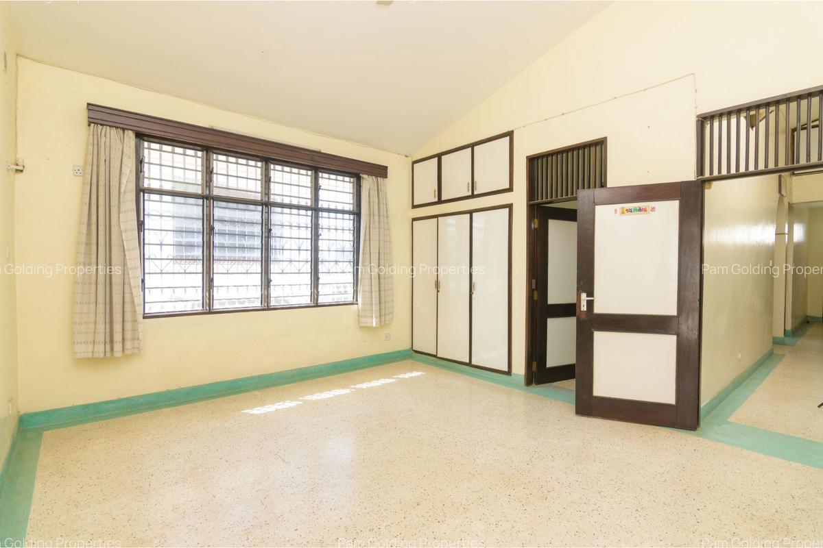 4 Bed Townhouse with En Suite in Nyali Area - 11