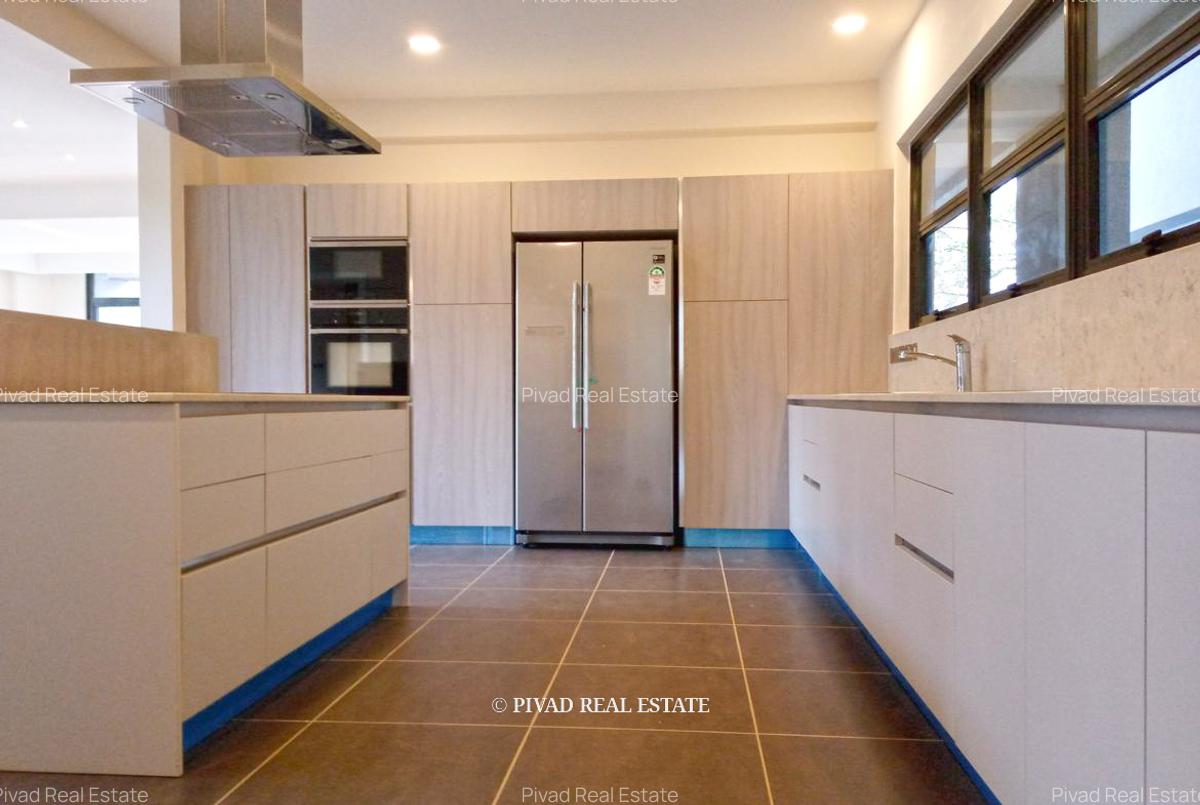 4 Bed Townhouse with Swimming Pool in General Mathenge - 8