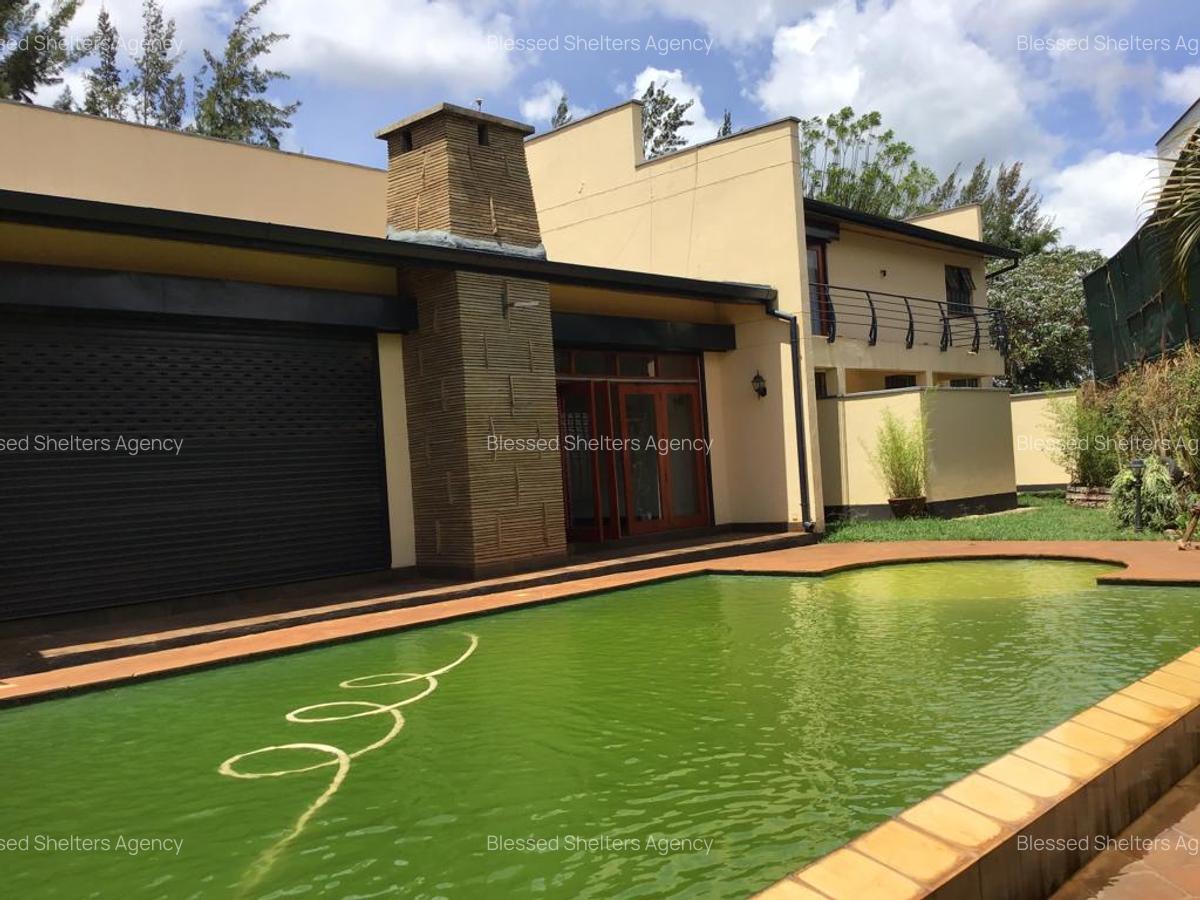 4 Bed House with En Suite in Runda - 10