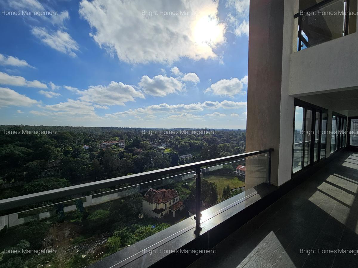 4 Bed Apartment with En Suite in Parklands - 10