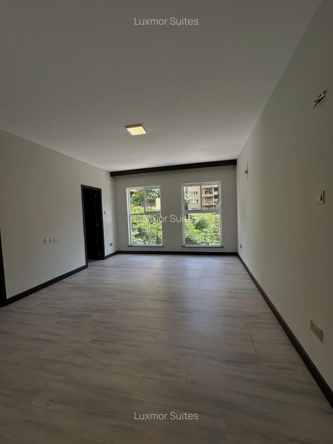 Serviced 3 Bed Apartment with En Suite at Riverside Drive - 8