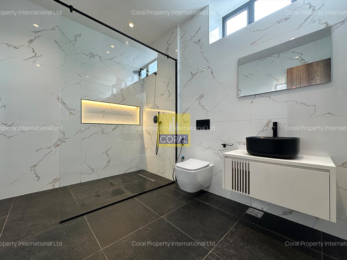 5 Bed House in Rosslyn - 11