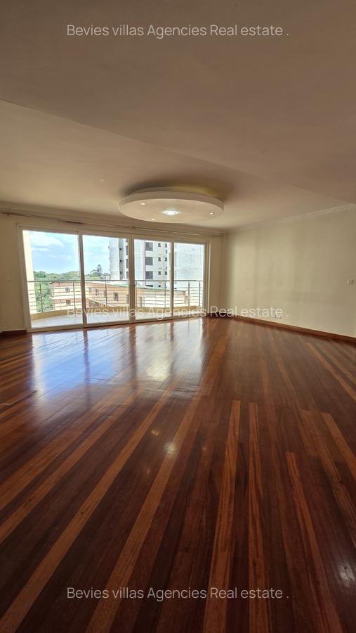 4 Bed Apartment with En Suite at Parklands - 1