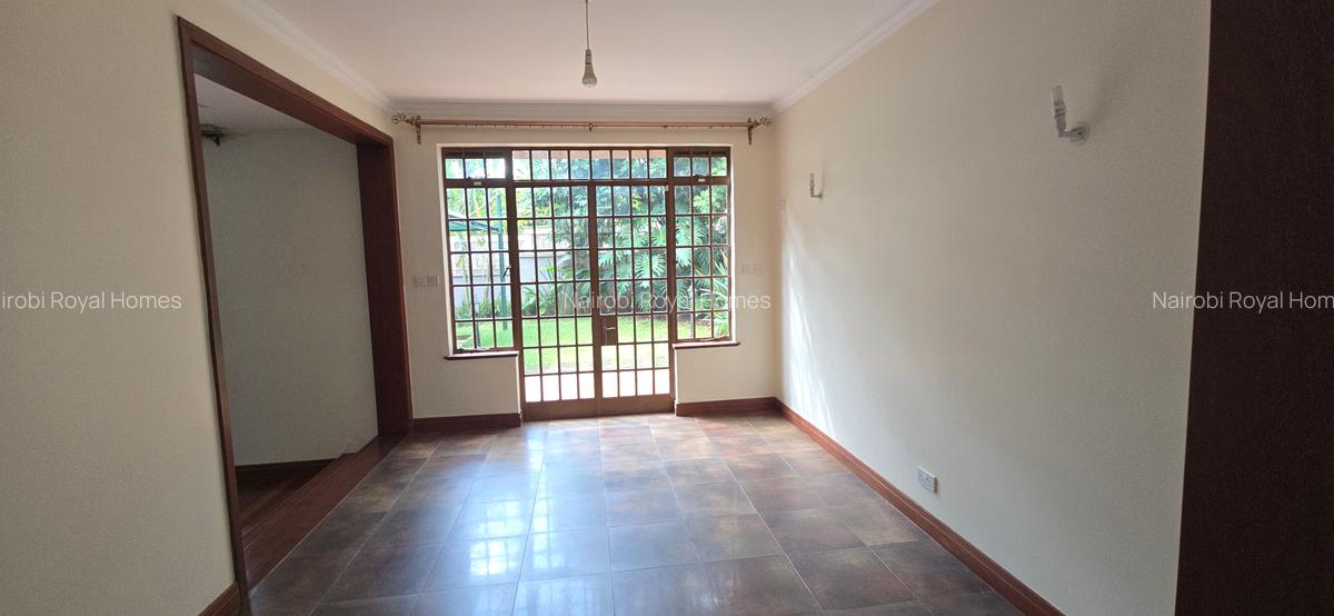 5 Bed Townhouse with En Suite at Lavington - 10