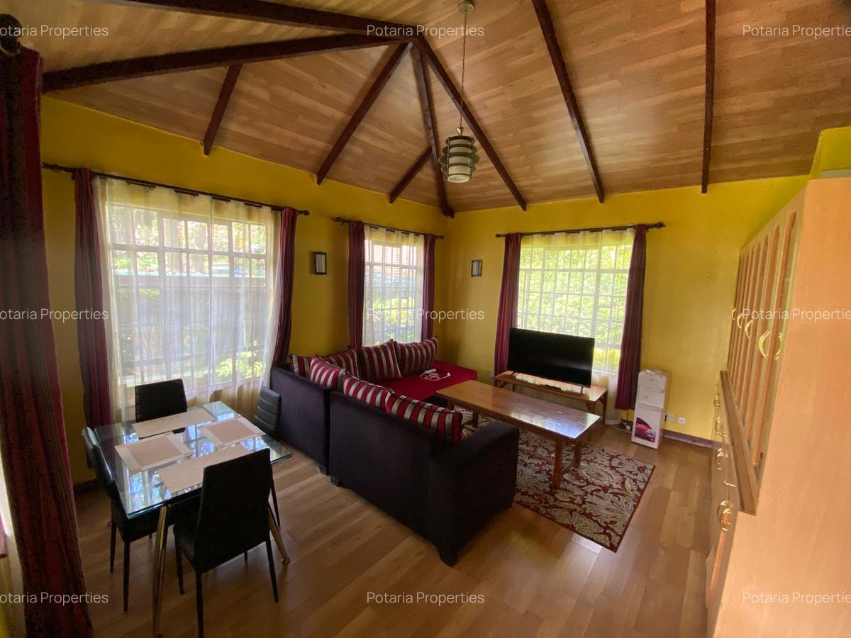 2 Bed House with En Suite in Ridgeways - 6