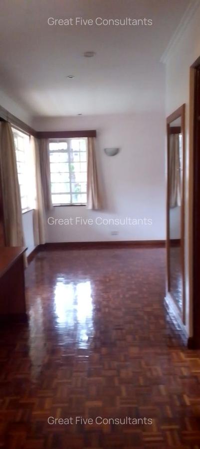 5 Bed Villa with En Suite in Runda - 6