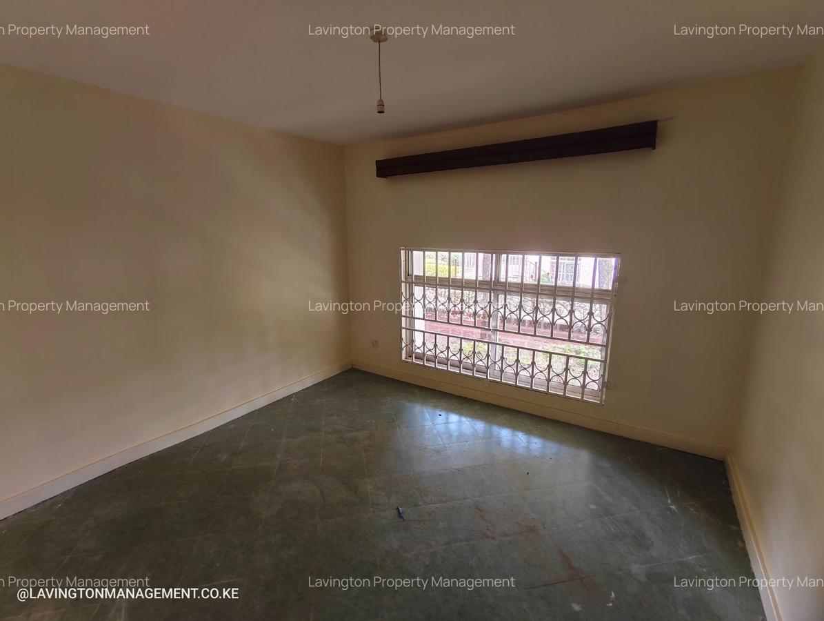 4 Bed Townhouse with En Suite at Lavington Green - 18