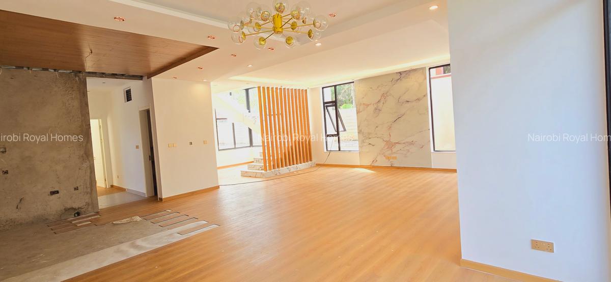 5 Bed Townhouse with En Suite at Lavington Green - 18