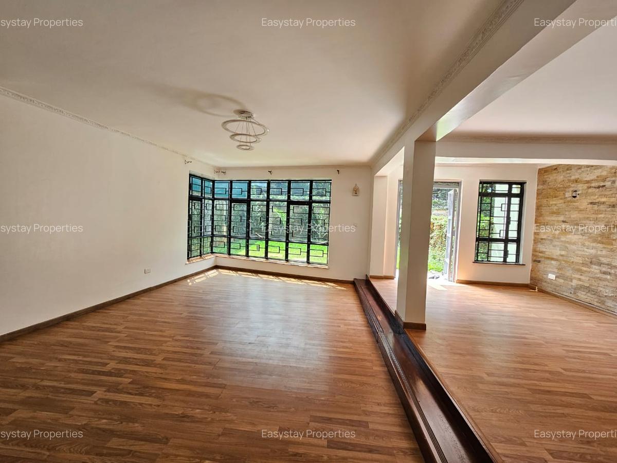 6 Bed Townhouse with En Suite in Lavington - 4