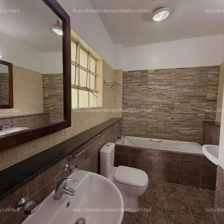 5 Bed Townhouse with En Suite in Karen - 14