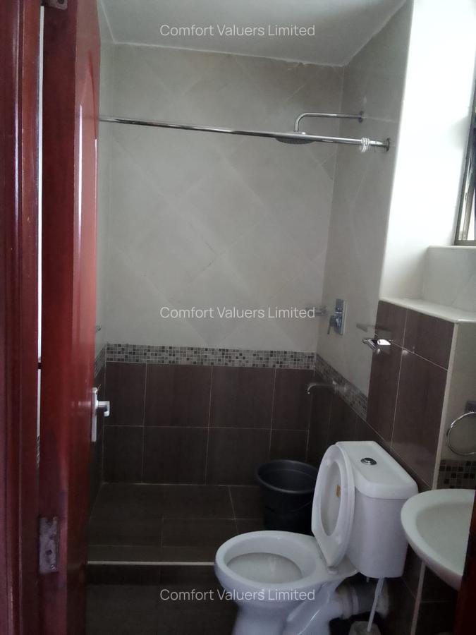 Serviced 1 Bed Apartment with En Suite at Lavington - 16