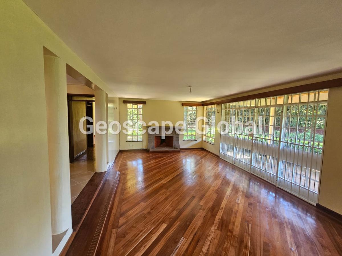 4 Bed House with En Suite in Runda - 10