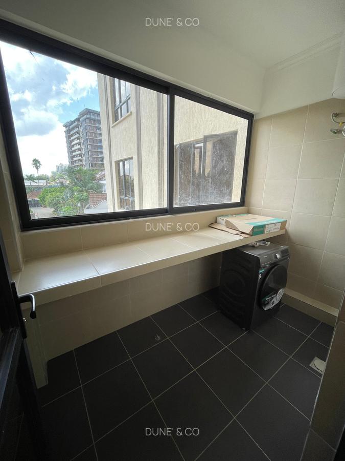 Serviced 2 Bed Apartment with En Suite in Westlands Area - 9