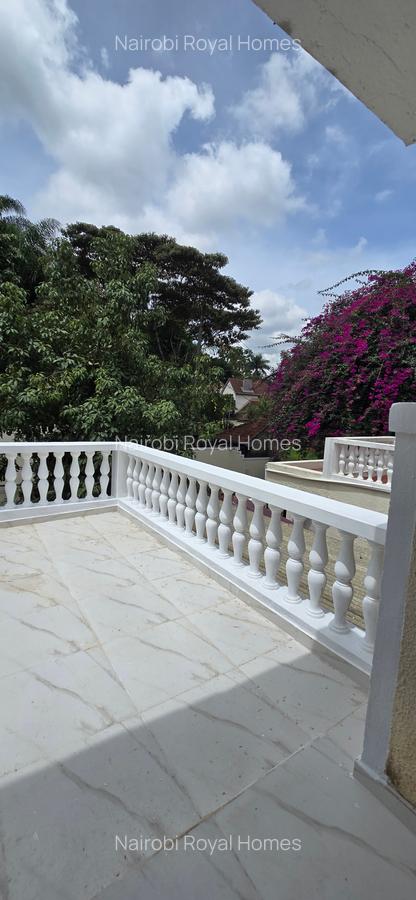 4 Bed Townhouse with En Suite at Lavington Green - 20