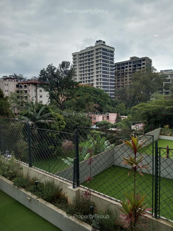 Serviced 3 Bed Apartment with En Suite in Westlands Area - 20