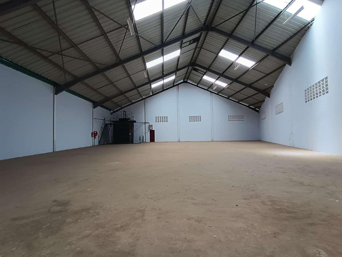 17,000 ft² Warehouse with Service Charge Included in Ruaraka - 3