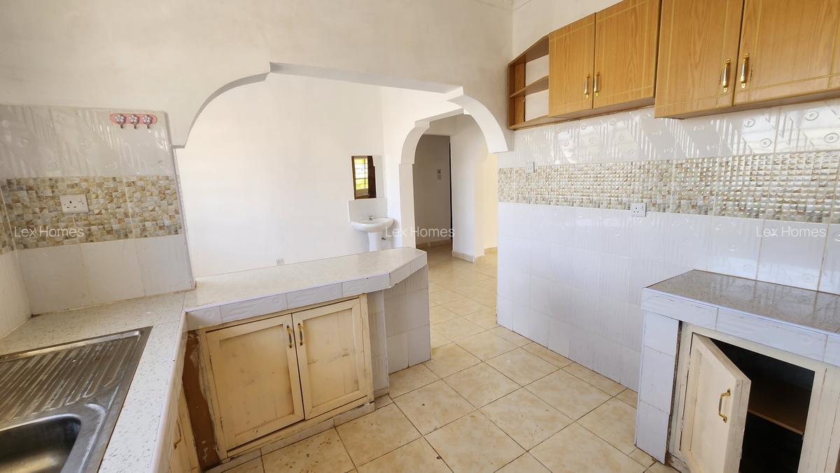 3 Bed House with En Suite at Rimpa Road - 12