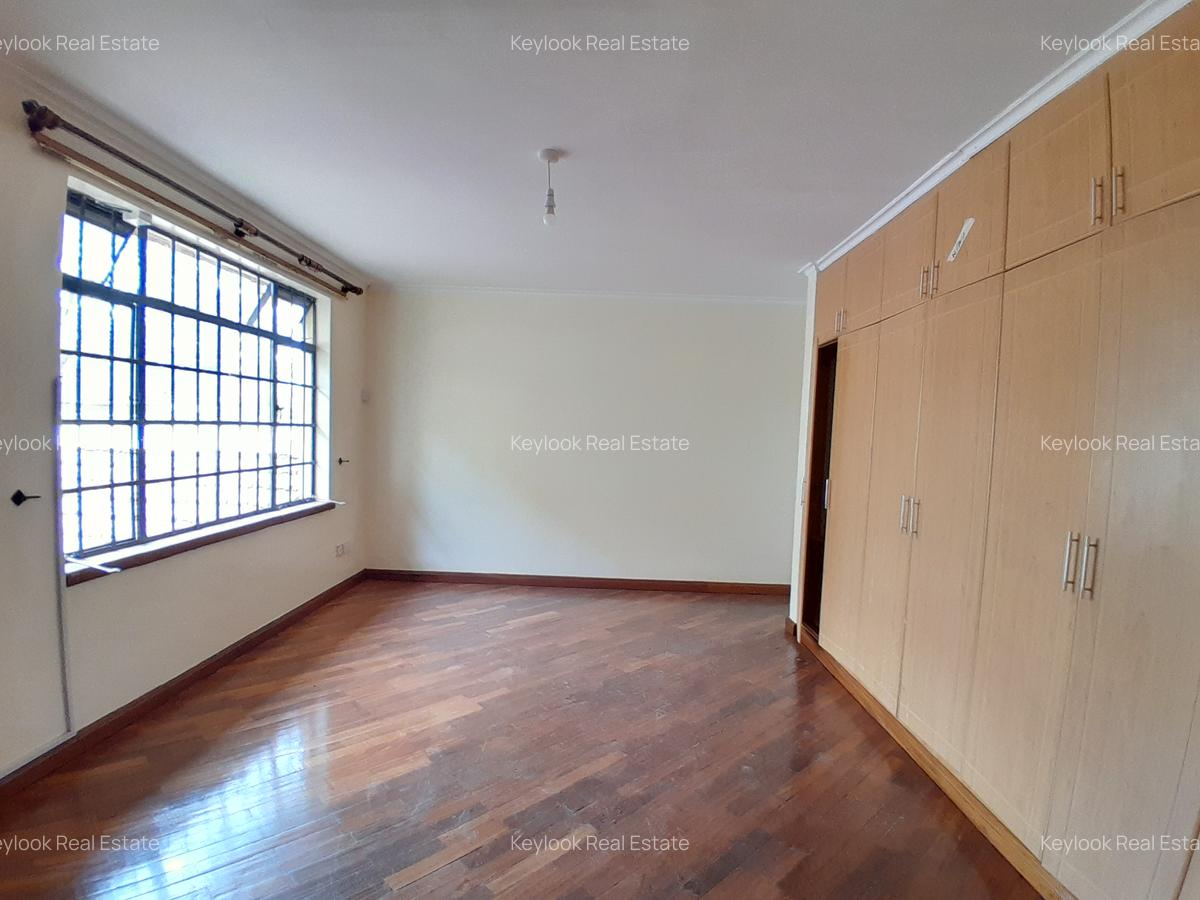 4 Bed Townhouse with En Suite at Lavington Green - 9