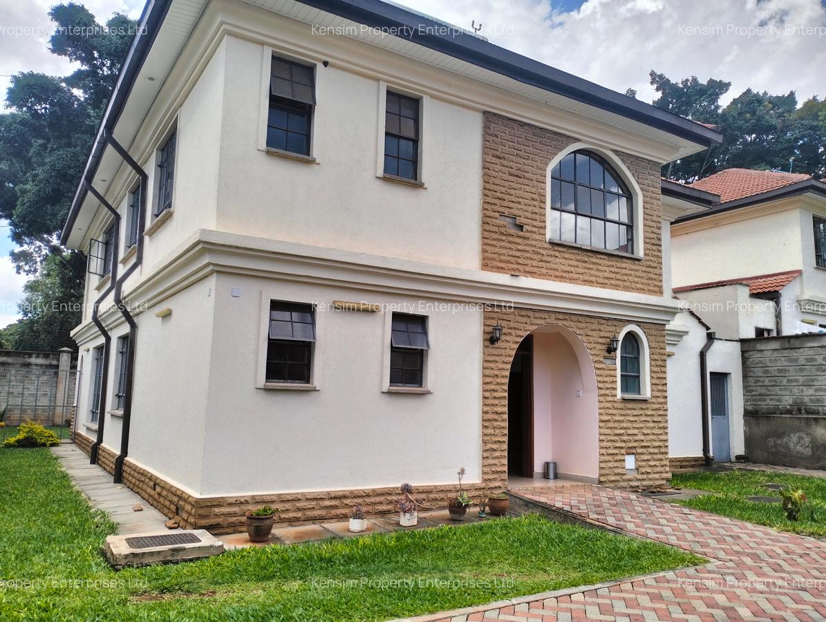 4 Bed Townhouse with En Suite in Lavington - 2