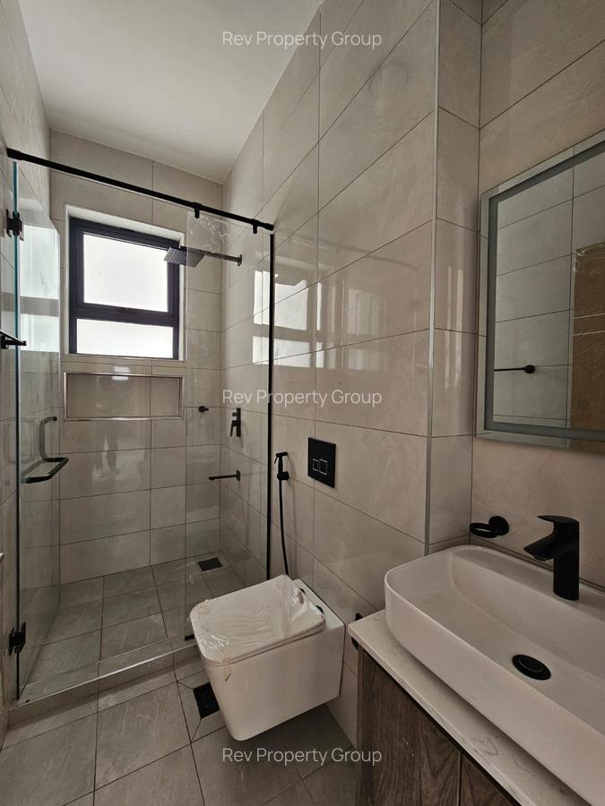2 Bed Apartment with En Suite in Brookside - 14