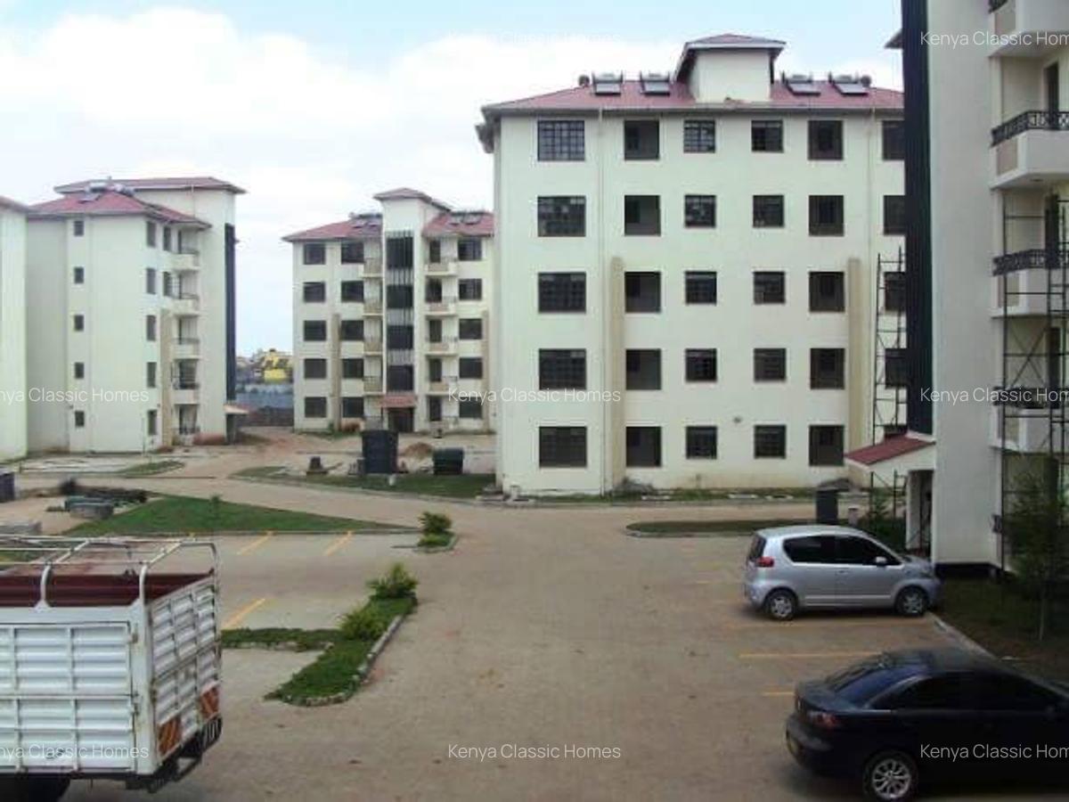 3 Bed Apartment with En Suite at Loneview Street - 1