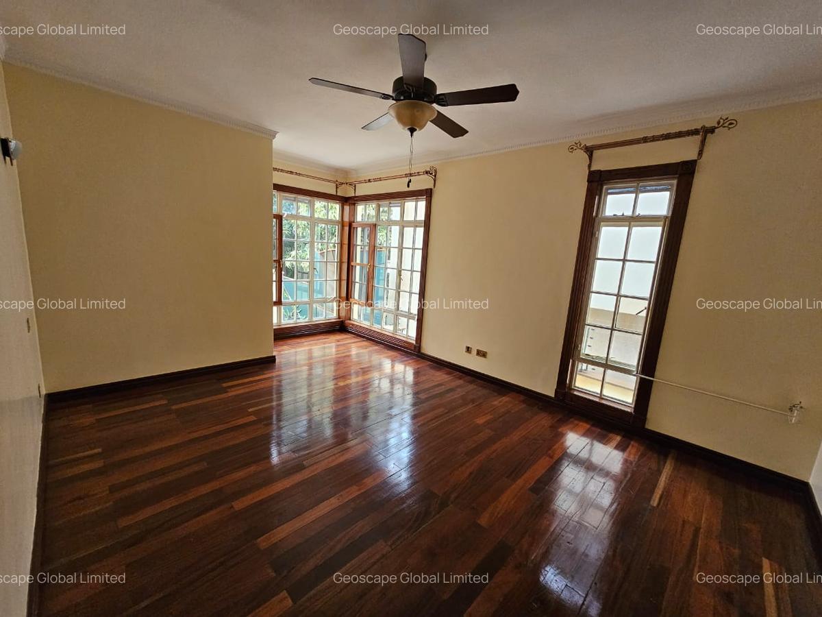 4 Bed Townhouse with En Suite in Spring Valley - 6