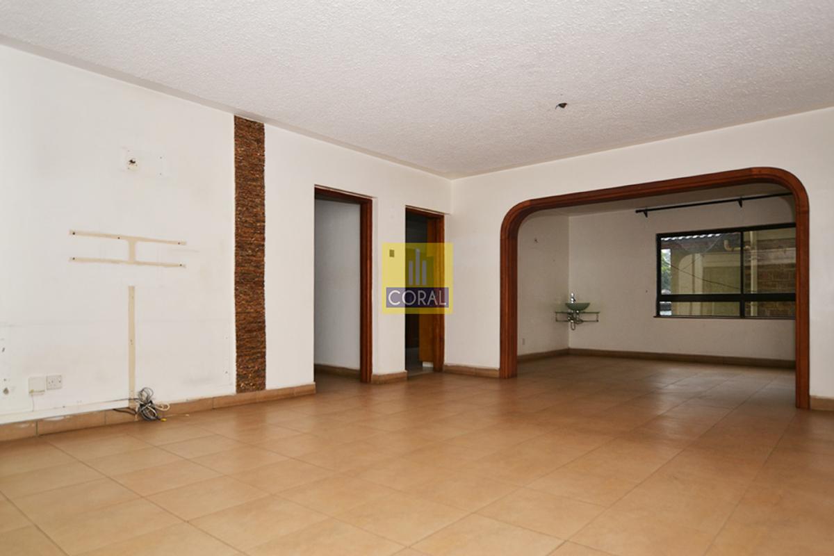 5 Bed Apartment with Parking in Parklands - 1