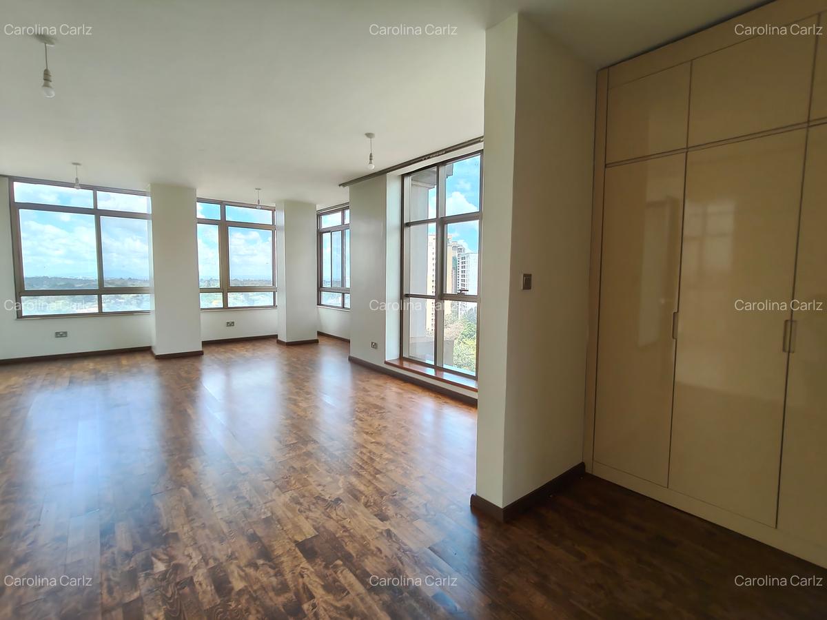 4 Bed Apartment with En Suite in Westlands Area - 14
