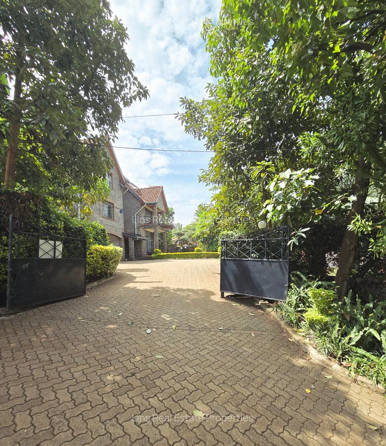 5 Bed Townhouse with En Suite in Lavington - 1