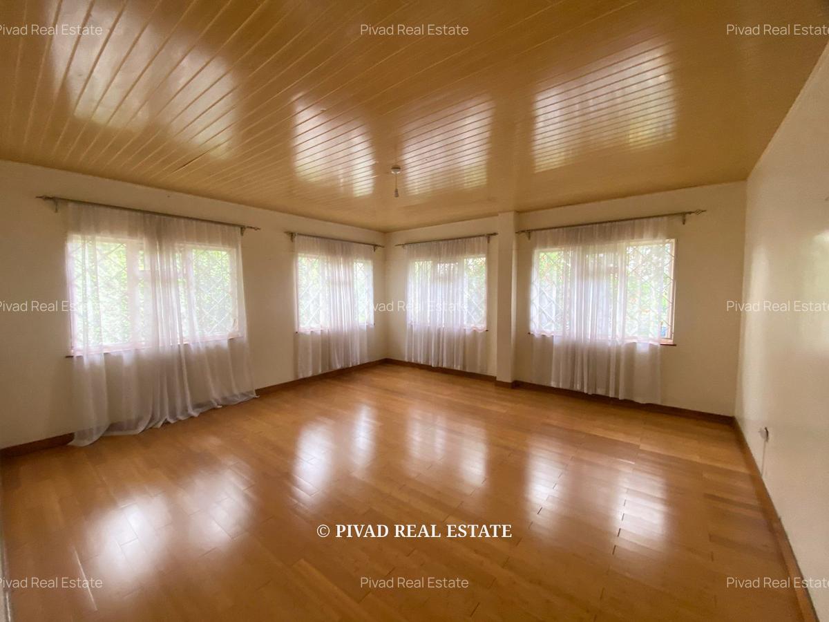 4 Bed House with Garden in Runda - 10