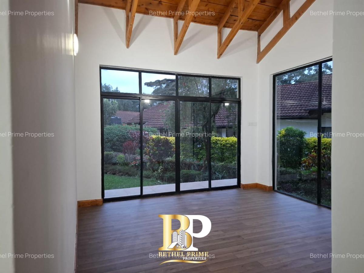 1 Bed Townhouse with En Suite in Spring Valley - 2
