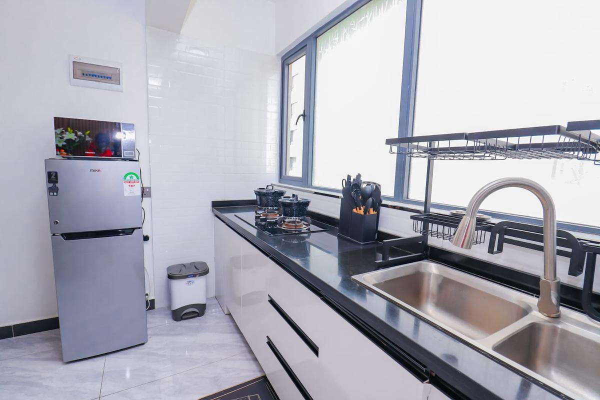 Furnished 1 Bed Apartment with En Suite at Wood Avenue - 11