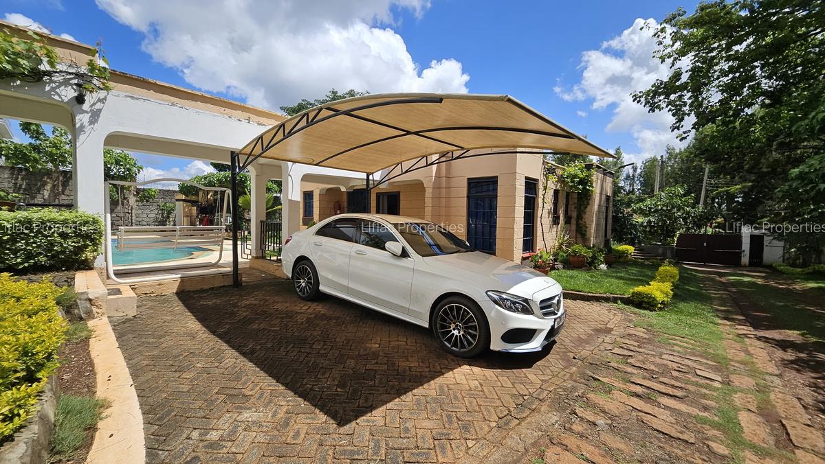 5 Bed House with En Suite in Runda - 3