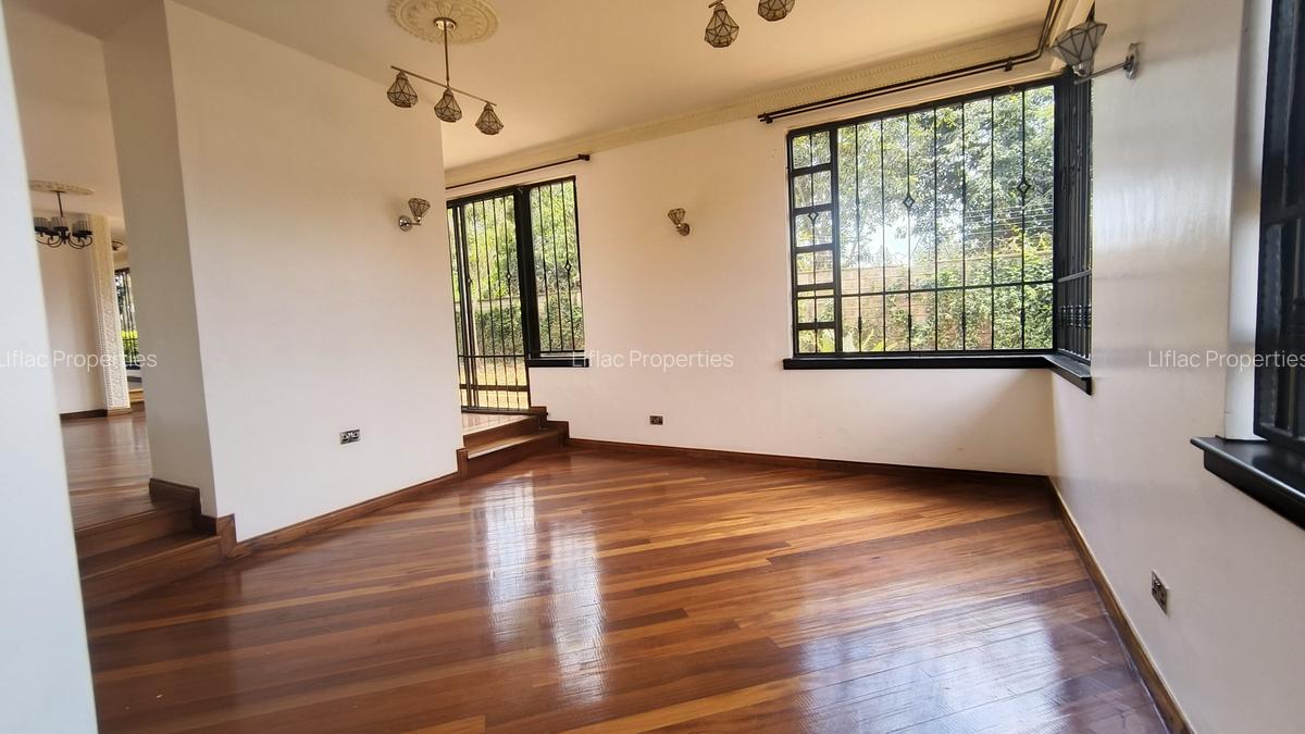 5 Bed House with En Suite in Runda - 11