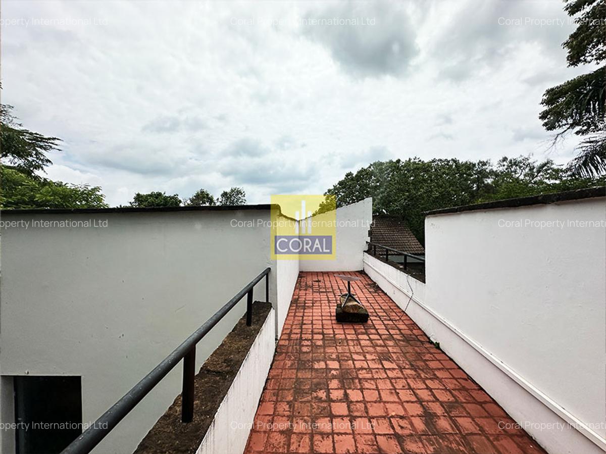 4 Bed House with Swimming Pool in Runda - 8