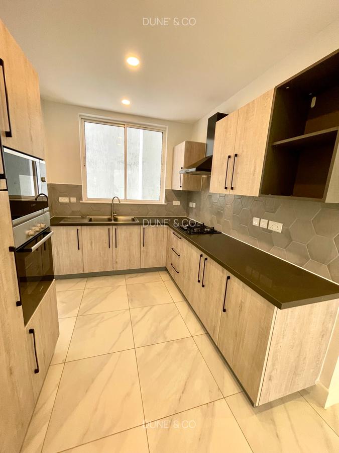 2 Bed Apartment with En Suite in Westlands Area - 3