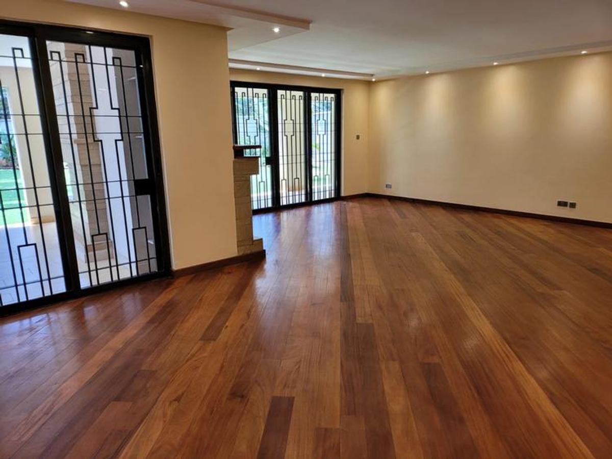 5 Bed Townhouse with En Suite in Lavington - 7