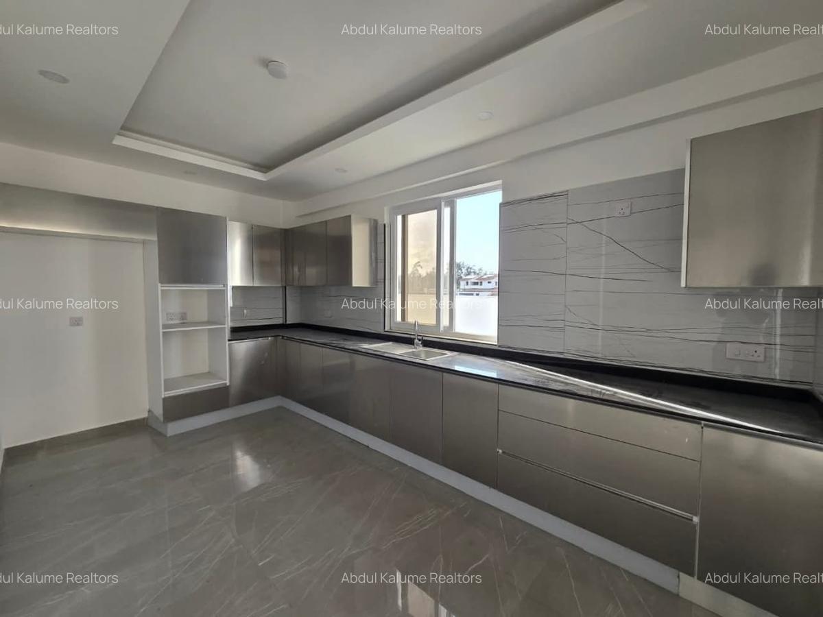 Serviced 3 Bed Apartment with En Suite at Nyali - 9