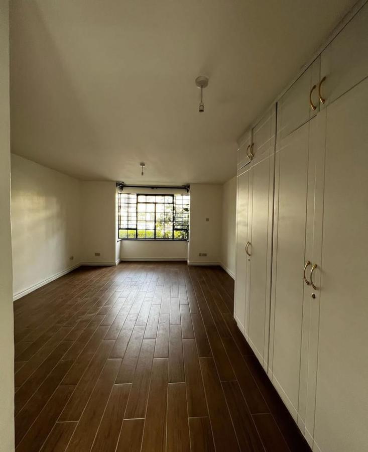 3 Bed Apartment with En Suite in Lavington - 15