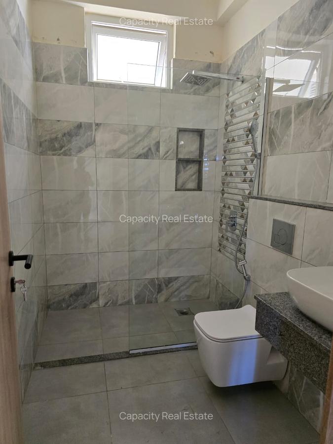 3 Bed Apartment with En Suite in Parklands - 11