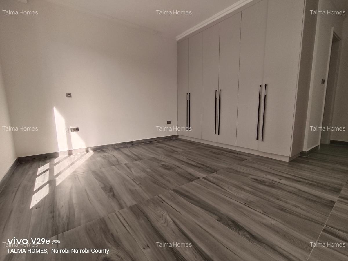 1 Bed Apartment with En Suite at Brookside Groove - 2