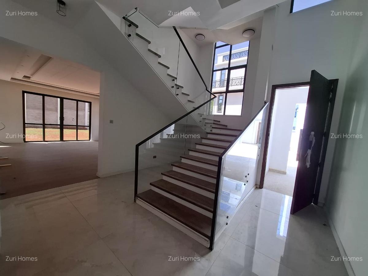 5 Bed Townhouse with En Suite in Lavington - 9