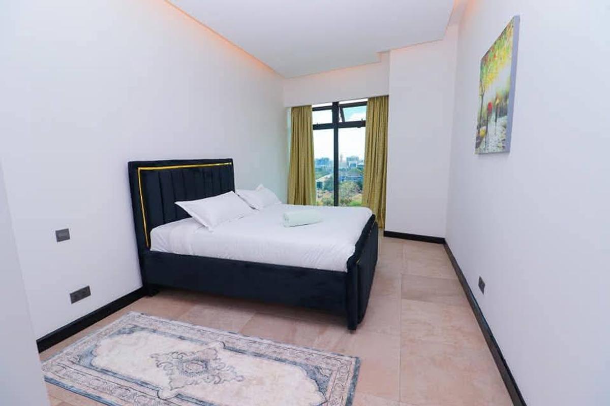 Serviced 2 Bed Apartment with En Suite at Church Road - 4